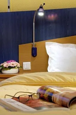 Holiday Inn Express Lille Centre By Ihg Ξενοδοχείο