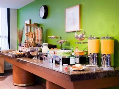 Holiday Inn Express Lille Centre By Ihg Ξενοδοχείο