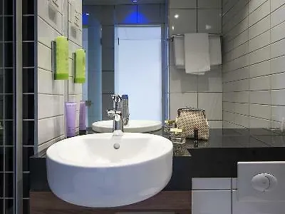 Holiday Inn Express Lille Centre By Ihg Francja